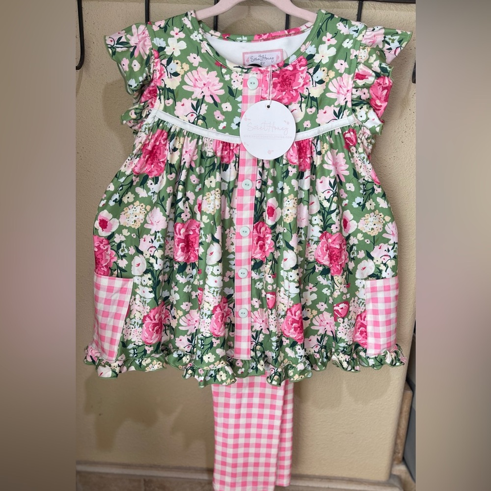 Sweet honey floral and gingham pink checkered leggings set. Size 8y NWT.Vibrant!